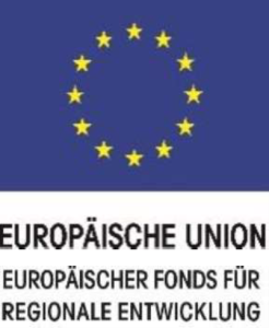 Europäische Flagge mit Aufschrift "Europäische Union Europäischer Fonds für regionale Entwicklung".
